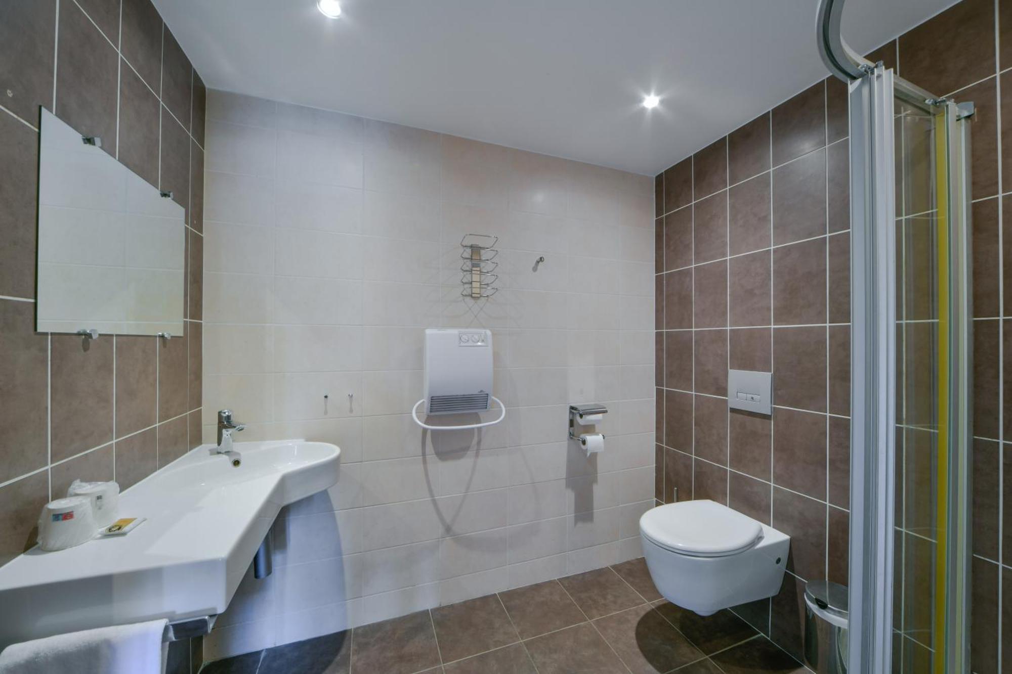 Bhoma Bourges - Hotel & Restaurant Dış mekan fotoğraf