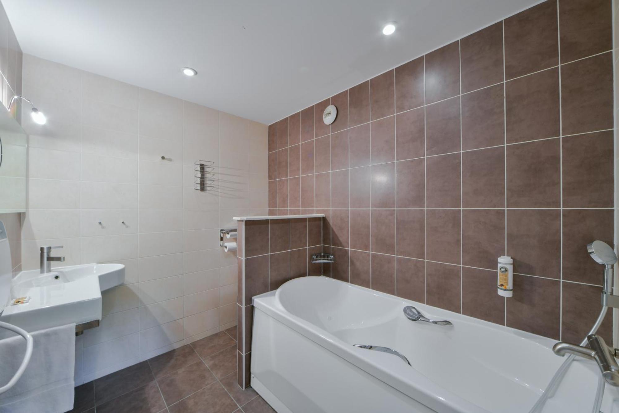 Bhoma Bourges - Hotel & Restaurant Dış mekan fotoğraf
