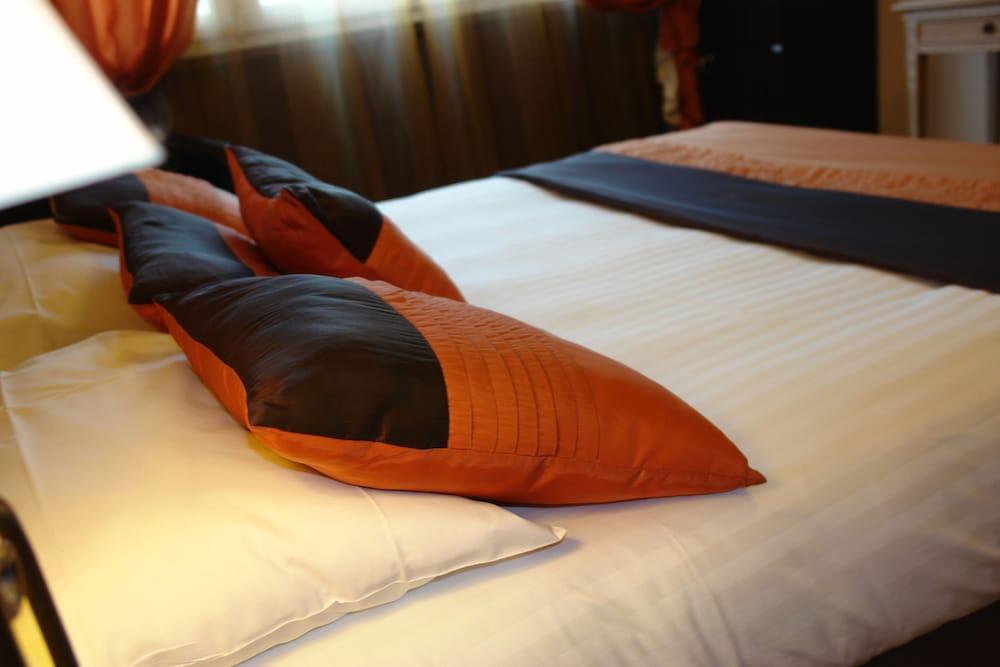 Bhoma Bourges - Hotel & Restaurant Dış mekan fotoğraf