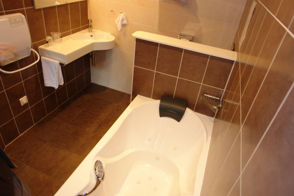 Bhoma Bourges - Hotel & Restaurant Dış mekan fotoğraf