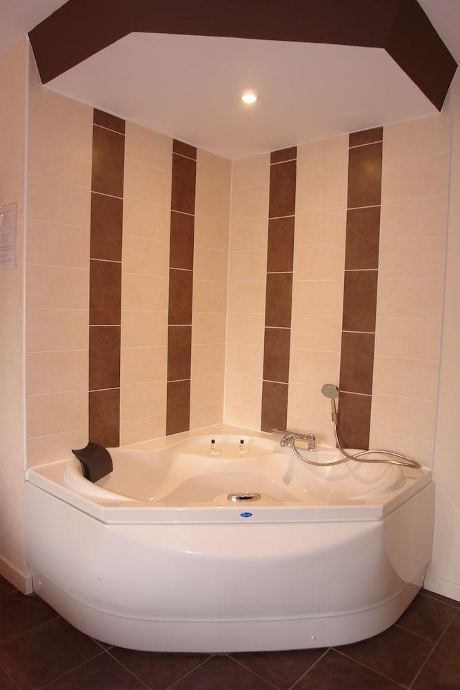 Bhoma Bourges - Hotel & Restaurant Dış mekan fotoğraf